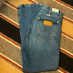 NWT High Rise Walker 667s!